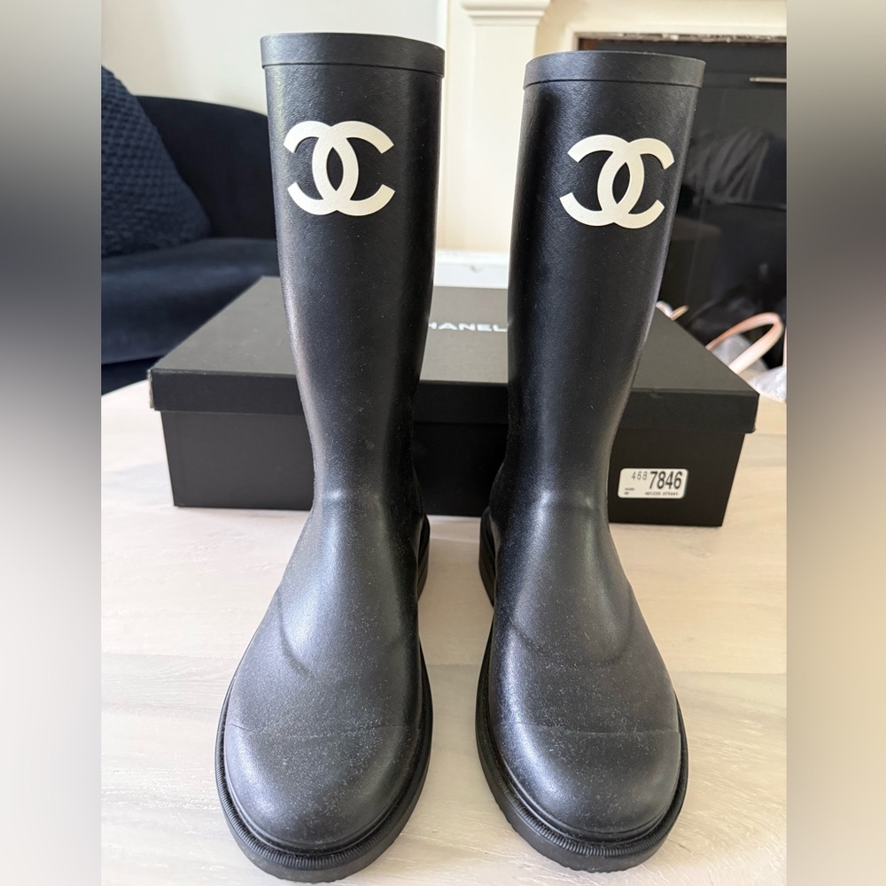 CHANEL High Boot Rainboot in Black sz 38